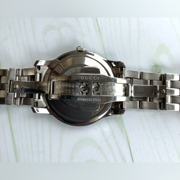 Dressy men’s GUCCI watch 🌟🌟🌟 - Picture 14 of 15